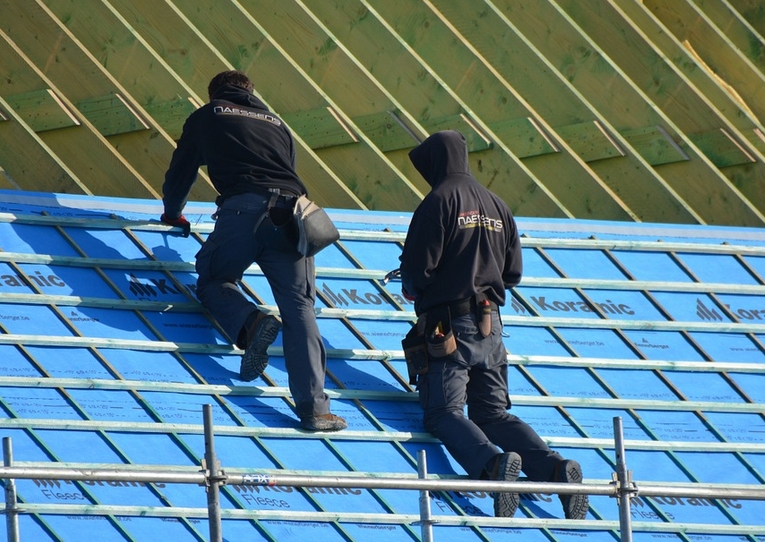 professional roofers